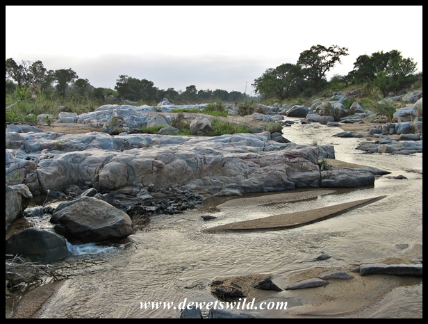 Crossing the Mlambane Spruit on the S114